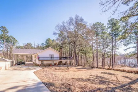 Selah Lodge!  Gorgeous Lakefront lodge on 170 Acres with 6 Bedrooms