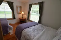 High Quality Vacation Rentals and Five Star Service - Charming Haven Hotel a Baileys Harbor