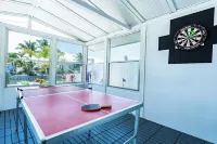 ☀️Bright & Luxurious Canal Front Home w/ Pool, 4 min to Beaches!☀️