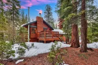 Beautiful Mountain Lake House in Kingswood Estates with Hot Tub and Pool Table