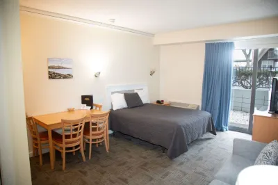 Courtyard Resort Hotels in Hyannis