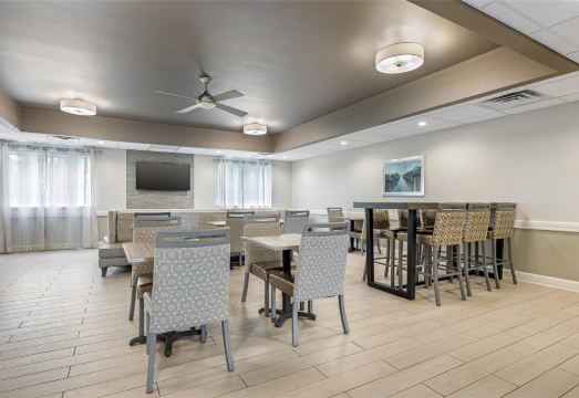 베스트 웨스턴 브록포트 인 & 스위트