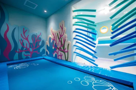 Pico Kids Pool Villa Отели рядом с достопримечательностью «Пусанский университет иностранных языков»