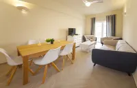 C10 - Lagos Center Apartment Hotels in Sao Sebastiao