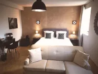 Hôtel du Couvent فنادق في Grospierres