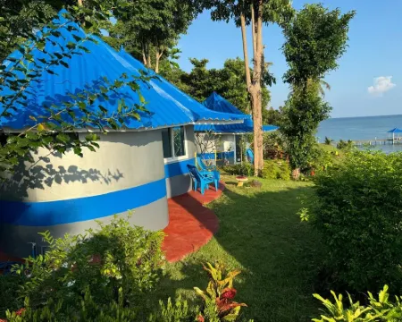 เกาะหมาก บุรีฮัท เนเชอรัล รีสอร์ท โรงแรมในเกาะหมาก