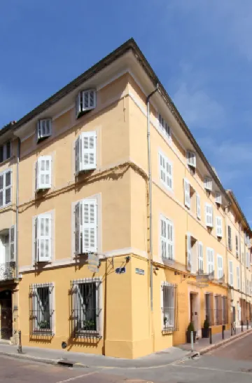 レ キャトル ドーファン Hotel de Gallifet周辺のホテル