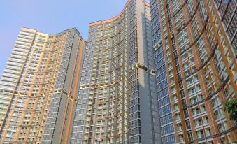 New Furnished 1Br Apartment at Gold Coast Near Pik
