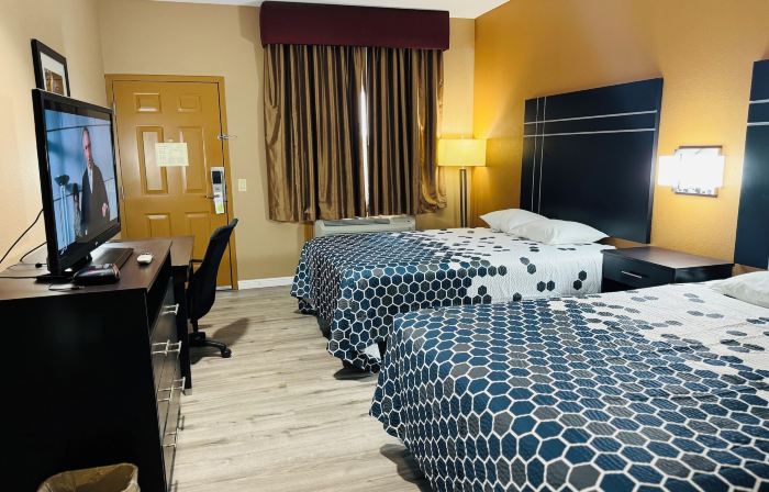 Executive Inn & Suites