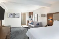 Holiday Inn Express & Suites BOSTON - CAMBRIDGE by IHG