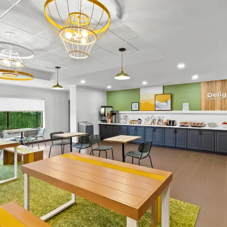 Spark by Hilton Houston Hobby Airport