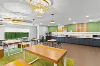 Spark by Hilton Houston Hobby Airport