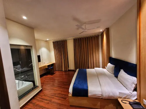 โรงแรม Dua Grand