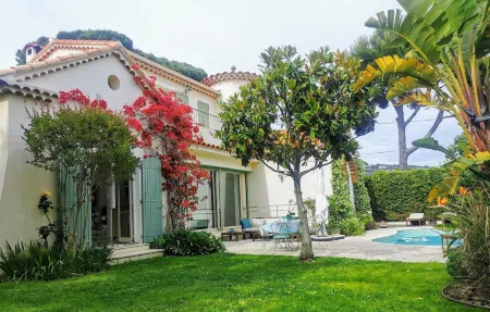 Blue Dream Cannes Guest House