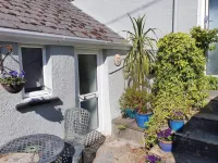 SeaView-Parking-Petsok-Patio-1Br فنادق في Mevagissey