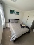 Cozy Holiday and Business Home