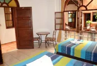 Hotel Villa Florencia Centro Histórico - parking