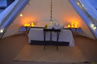 Glamping Monterrico Hotels in Буэна Виста