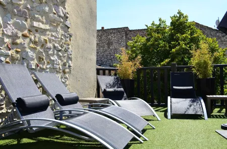 Hotel le Saint Laurent Отели в г. Тавель