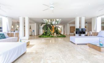 Luxury Villa Waterfall - Pool & BBQ