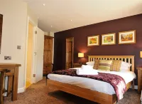 The Colesbourne Inn Hotels in Shipton