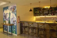 EcoHub Hotel Medellin - bars