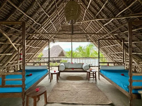 Breeze Residence Apartments - Beach
