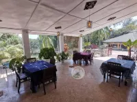 Chez Drocella Eglantine Lodge Hotel Hoteles cerca de Centre Marembo
