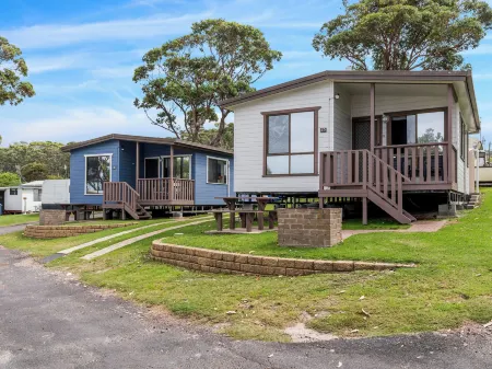 Joalah Holiday Park Отели рядом с достопримечательностью «Kioloa Beach»