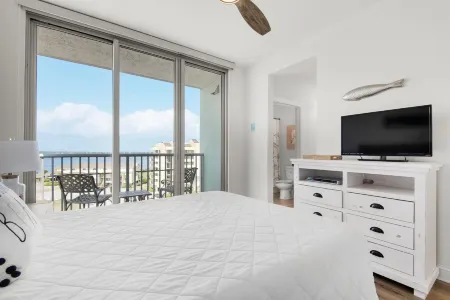 Emerald Dolphin Unit 650