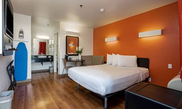 Motel 6 Temecula, CA - Historic Old Town