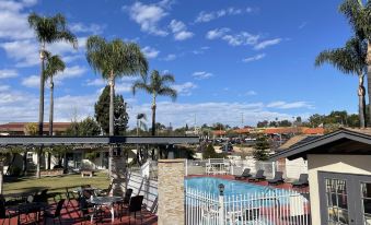 Fallbrook Country Inn