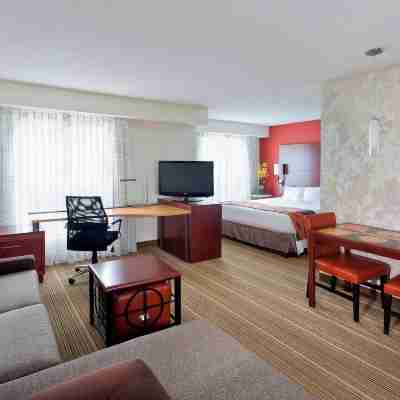 Residence Inn Lansing West Rooms