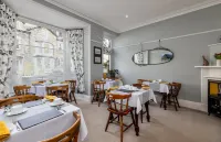 2 Cambridge Villas B & B