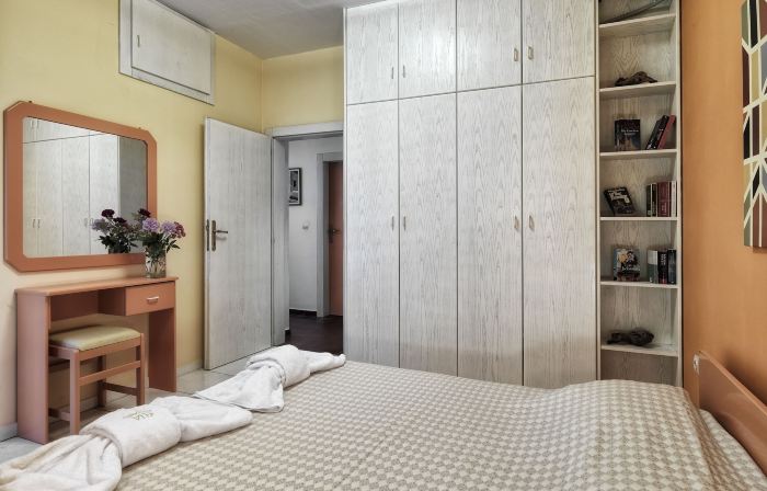 Elia Apartments