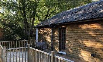 Idyllic Location, Stunning Views, Relax & Refresh in Peace & Comfort