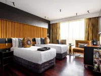 QT Perth Hotels near Perth Train Station