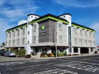 The Atrium Hotel - SFO Airport Free! - Shuttle Bus - Parking - Wifi Hotels near Saint Bruno Catholic Church
