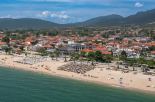 Paradise Hotels in Volvi