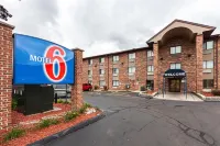 Motel 6 Milwaukee, WI - Glendale Hotels in Glendale