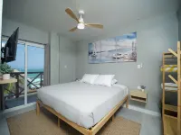 Sandbar Beachfront Hostel & Restaurant