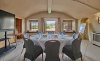 Braye Beach Hotel - Bintang 4