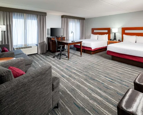 Hampton Inn & Suites St. Louis at Forest Park Hotel berhampiran Teater The Muny