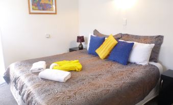 Fernleaf Motel