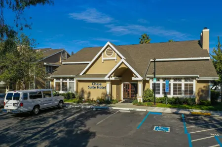 Chase Suite Hotel Newark Fremont Отели рядом с достопримечательностью «Fear Overload Scream Park»