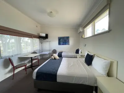 The Highlander Motel - 24HR Check IN Hotels in 
