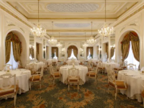 德斯伊利斯波若梅斯大酒店 韋巴諾-庫西奧-奧索拉酒店