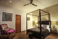 La Isabela Suites Hotels near Panama Canal Museum