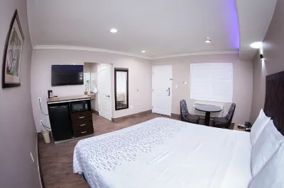 Diamond Bell Inn & Suites Hotel in zona LADWP Watts Customer Service Center