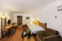 Adalya Art Side - Ultra All Inclusive - Bergblick